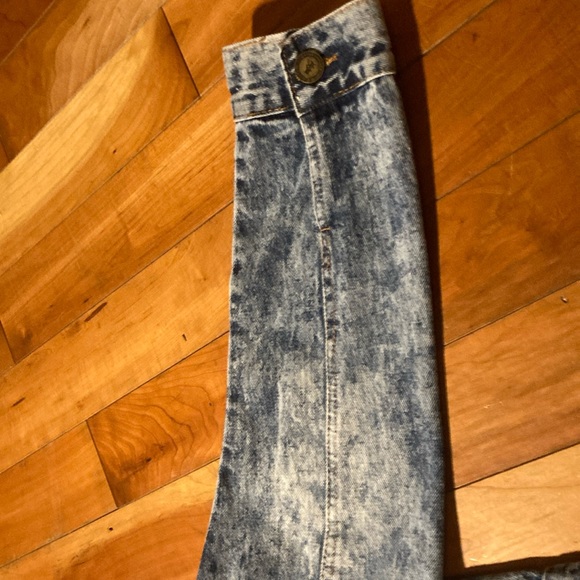 Reason Jean Jacket - Picture 7 of 7